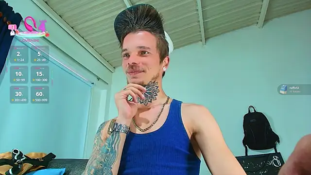 Snapshot of Gold_Loyal77 chatting on 10.18.25 Gold Loyal77 online show from 10.18.25