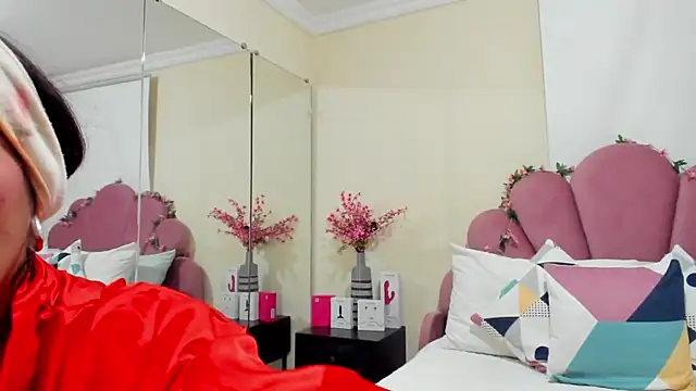 kiraGeiner online show from 04.09.26