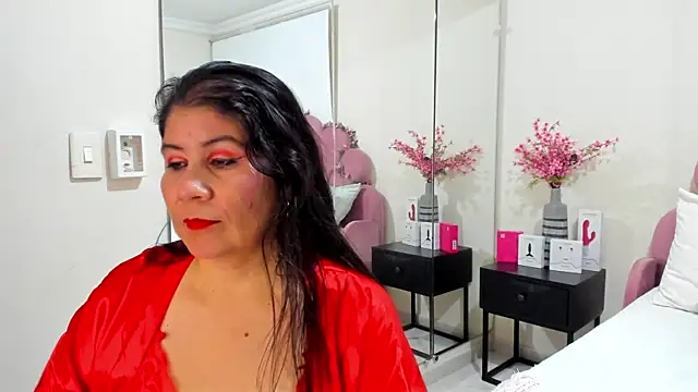 kiraGeiner online show from 04.09.26