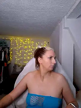 SexyJulia21 online show from 03.13.25