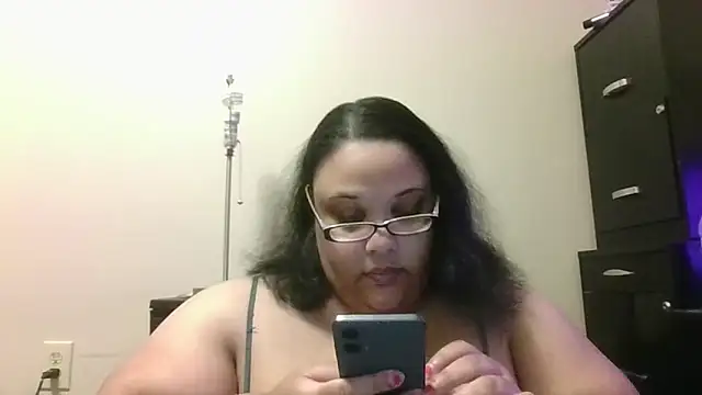 Snapshot of SexyBBW10790 chatting on 09.16.25 SexyBBW10790 online show from 09.16.25
