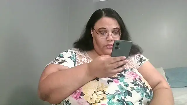 Snapshot of SexyBBW10790 chatting on 04.26.26 SexyBBW10790 online show from 04.26.26