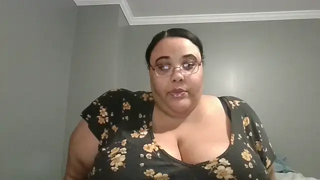 Snapshot of SexyBBW10790 chatting on 05.01.26 SexyBBW10790 online show from 05.01.26