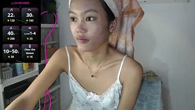 Snapshot of skinny_gracie chatting on 06.09.26 skinny gracie online show from 06.09.26