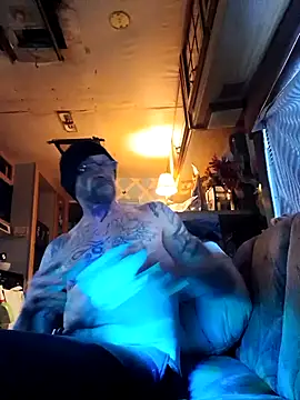 Snapshot of ShawnandDani7074 chatting on 12.21.25 ShawnandDani7074 online show from 12.21.25