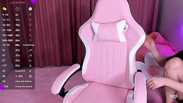 Momo Ayase  online show from 11.12.25