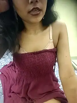 Snapshot of Snaya-baby chatting on 04.25.26 Snaya-baby online show from 04.25.26