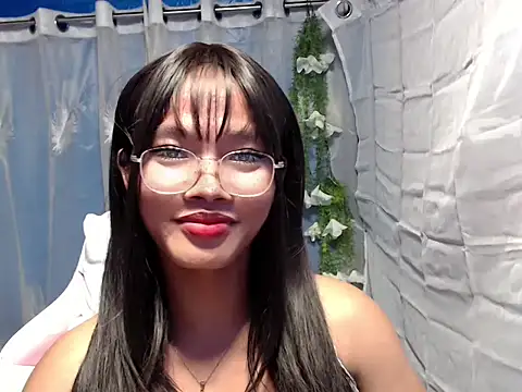 Snapshot of Anggeh_Slut chatting on 10.30.25 Anggeh Slut online show from 10.30.25