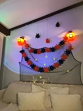 LINA ALL EYES ON YOU online show from 10.30.25