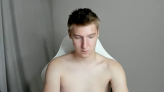 Snapshot of MrSexyCum4U chatting on 07.23.26 MrSexyCum4U online show from 07.23.26