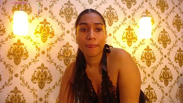 EMILYY WALKER online show from 09.26.25