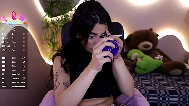 Emma and Issac online show from 01.08.26