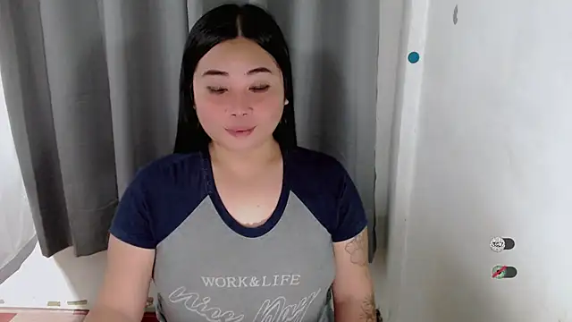 Snapshot of Yhana_Slut chatting on 09.22.25 Yhana Slut online show from 09.22.25