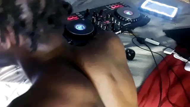 Triggerhappycj100 online show from 02.08.26