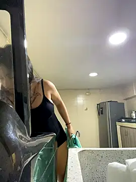 Valleriie  online show from 09.21.25