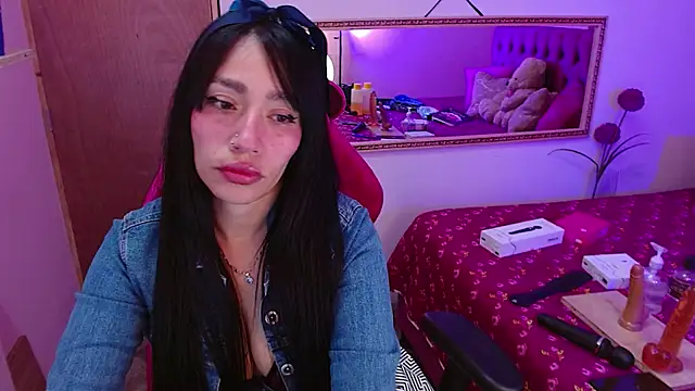Snapshot of IVET_CUTE1 chatting on 05.30.26 IVET CUTE1 online show from 05.30.26