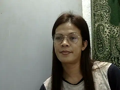 Snapshot of juicycum069 chatting on 10.21.25 juicycum069 online show from 10.21.25