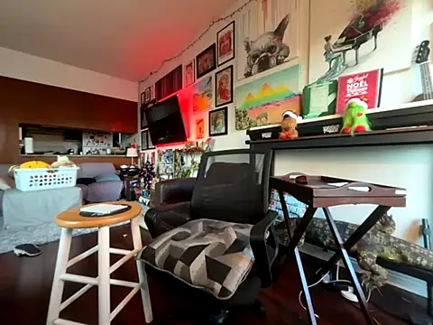 Pupscritch online show from 11.19.25