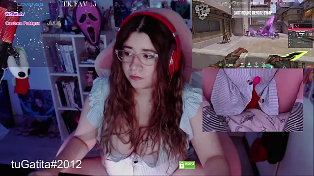 Pink girl0n online show from 10.27.25