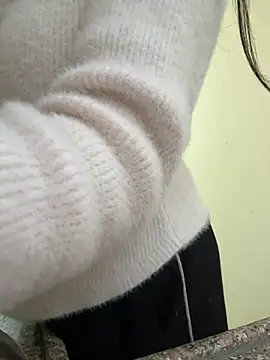 Snapshot of modelnishu chatting on 02.04.26 modelnishu online show from 02.04.26