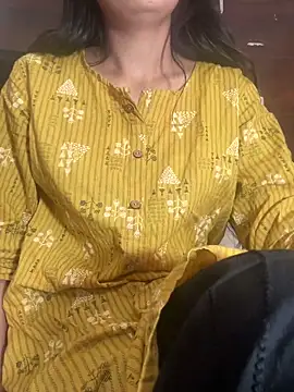 Snapshot of modelnishu chatting on 02.16.26 modelnishu online show from 02.16.26