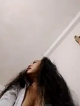 Snapshot of Mamapm20 chatting on 10.09.25 Mamapm20 online show from 10.09.25