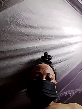 Snapshot of Mamapm20 chatting on 10.15.25 Mamapm20 online show from 10.15.25