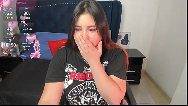 LucyPetit online show from 09.17.25