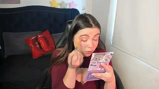 LucyPetit online show from 11.26.25