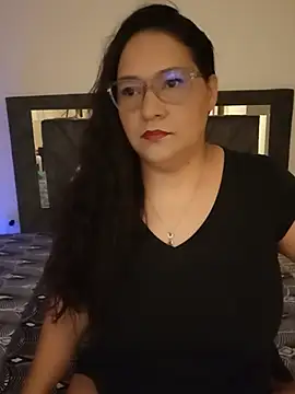 Snapshot of Laurasofia01 chatting on 06.01.26 Laurasofia01 online show from 06.01.26
