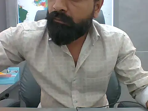 Snapshot of autophile-indian chatting on 04.15.26 autophile-indian online show from 04.15.26