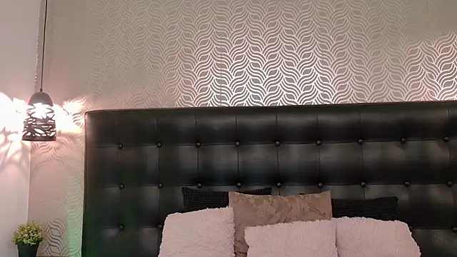 Sharonevanss  online show from 04.10.26