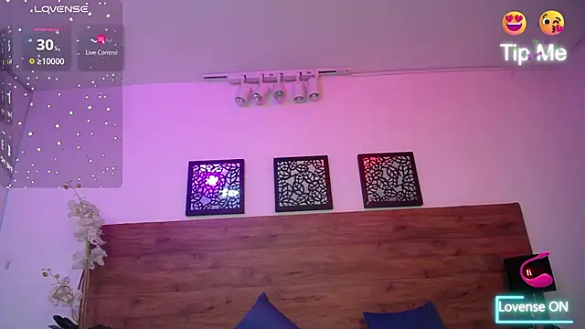 Snapshot of AlexandraCambell chatting on 09.25.25 AlexandraCambell online show from 09.25.25