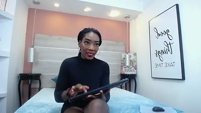 Snapshot of AlexandraCambell chatting on 11.13.25 AlexandraCambell online show from 11.13.25