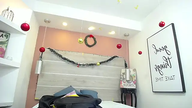 Snapshot of AlexandraCambell chatting on 01.06.26 AlexandraCambell online show from 01.06.26