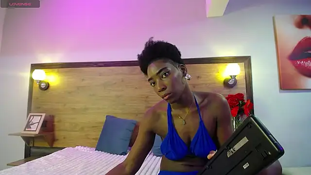 Snapshot of AlexandraCambell chatting on 02.01.26 AlexandraCambell online show from 02.01.26