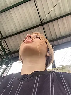 karla-thomsom10 online show from 02.15.26