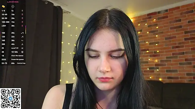 EnricaElis online show from 12.16.25