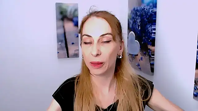 Snapshot of Create_your_own_sun chatting on 09.09.25 Create your own sun online show from 09.09.25