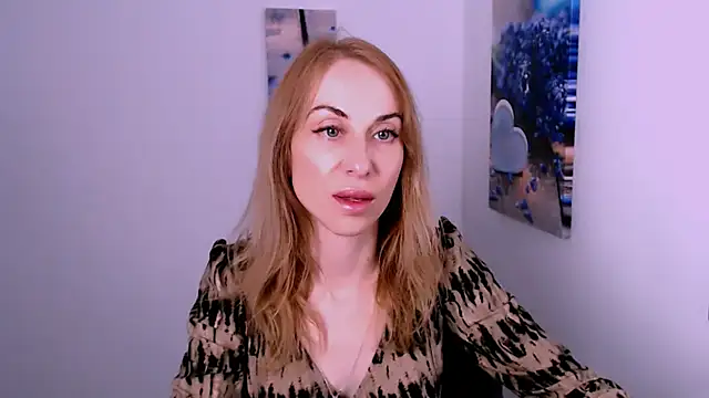 Snapshot of Create_your_own_sun chatting on 09.27.25 Create your own sun online show from 09.27.25