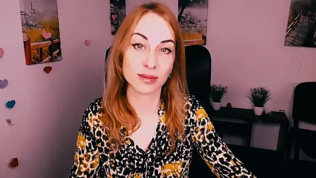 Snapshot of Create_your_own_sun chatting on 11.16.25 Create your own sun online show from 11.16.25