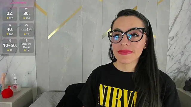 IsisNoir online show from 02.04.26