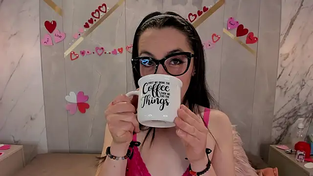 IsisNoir online show from 02.10.26