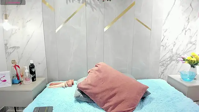 IsisNoir online show from 04.04.26