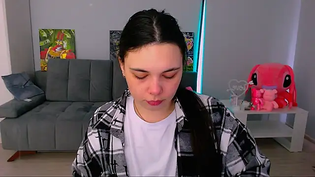 queenofthesense  online show from 02.12.26