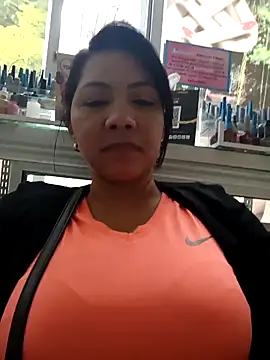 hiilarybrown online show from 09.10.25