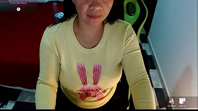 hiilarybrown online show from 07.12.26