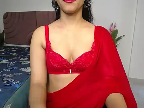 Snapshot of Hot_Queen2 chatting on 09.24.25 Hot Queen2 online show from 09.24.25
