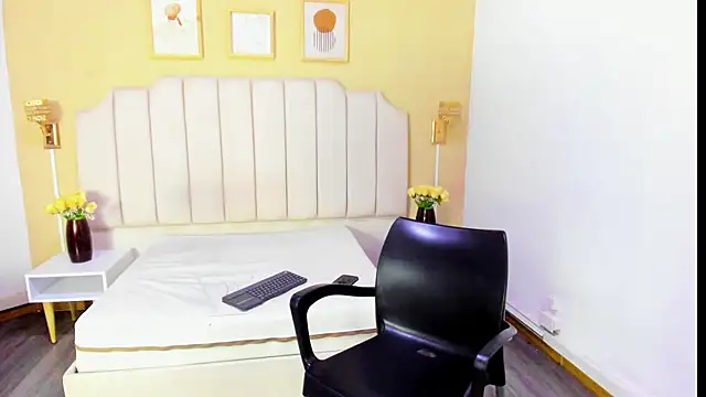 Snapshot of michael_hill1 chatting on 10.06.25 michael hill1 online show from 10.06.25