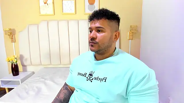 Snapshot of michael_hill1 chatting on 10.28.25 michael hill1 online show from 10.28.25